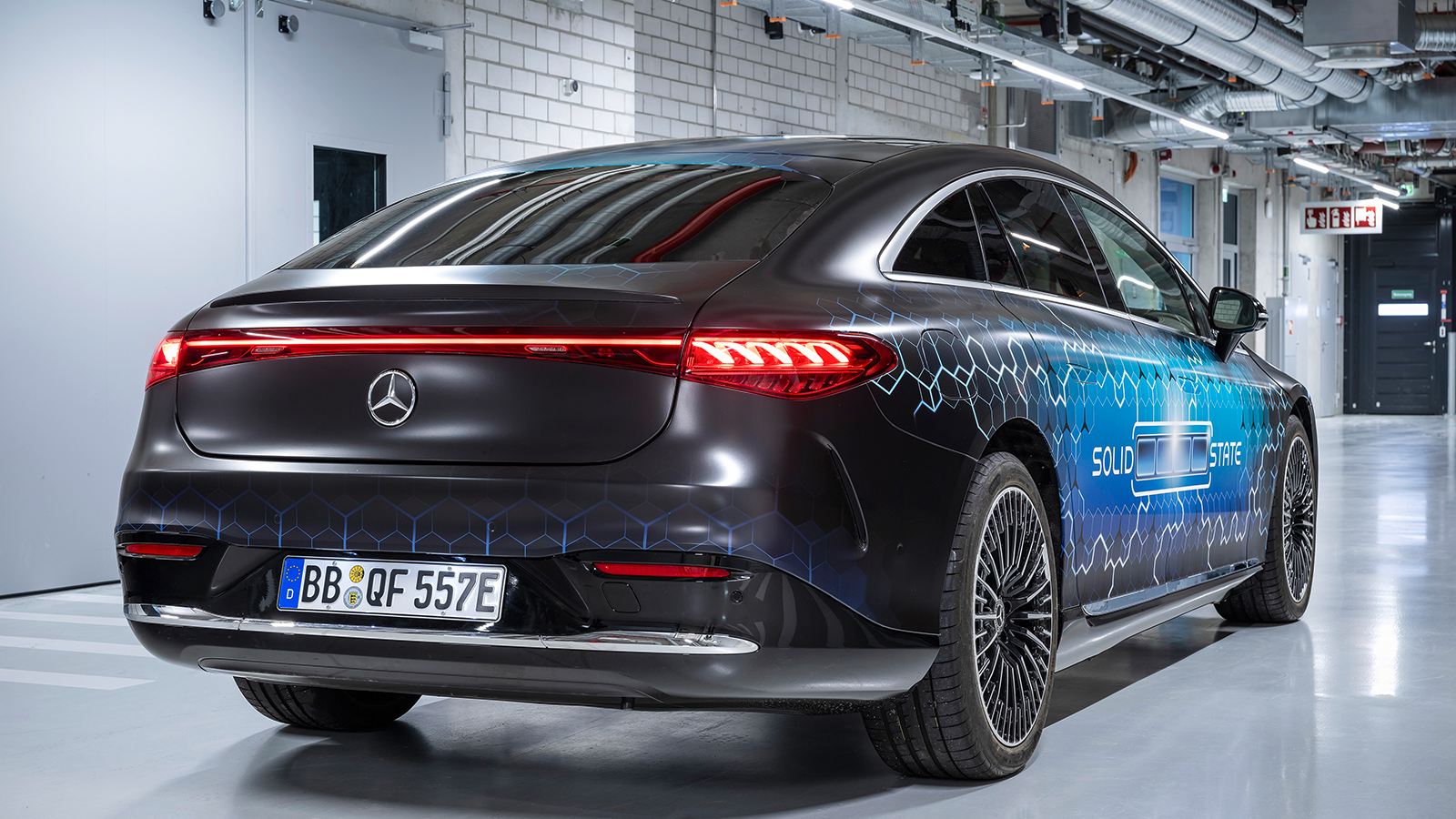 Ξεπέρασε τα 1.000 χλμ. αυτονομία η Mercedes EQS με μπαταρία solid-state